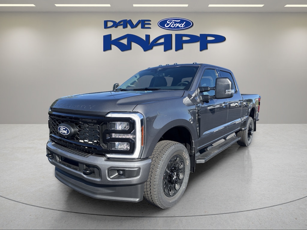New 2027 Ford F-250 ® XLT Truck Crew Cab