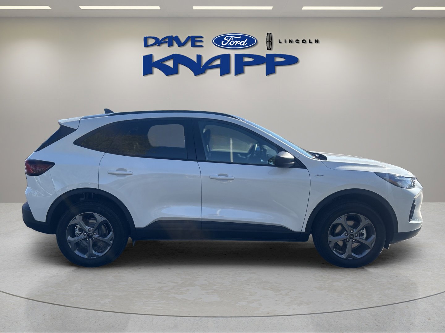 2026 Ford Escape ST-Line - Photo 9