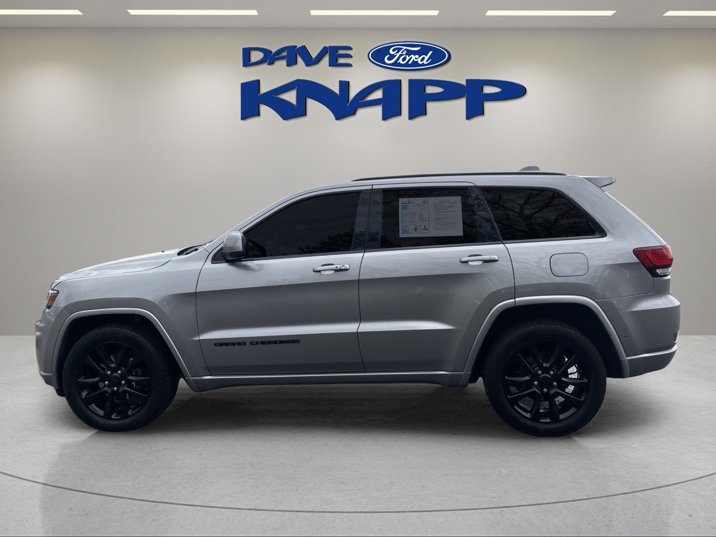 Used 2019 Jeep Grand Cherokee Altitude with VIN 1C4RJFAG9KC695468 for sale in Greenville, OH