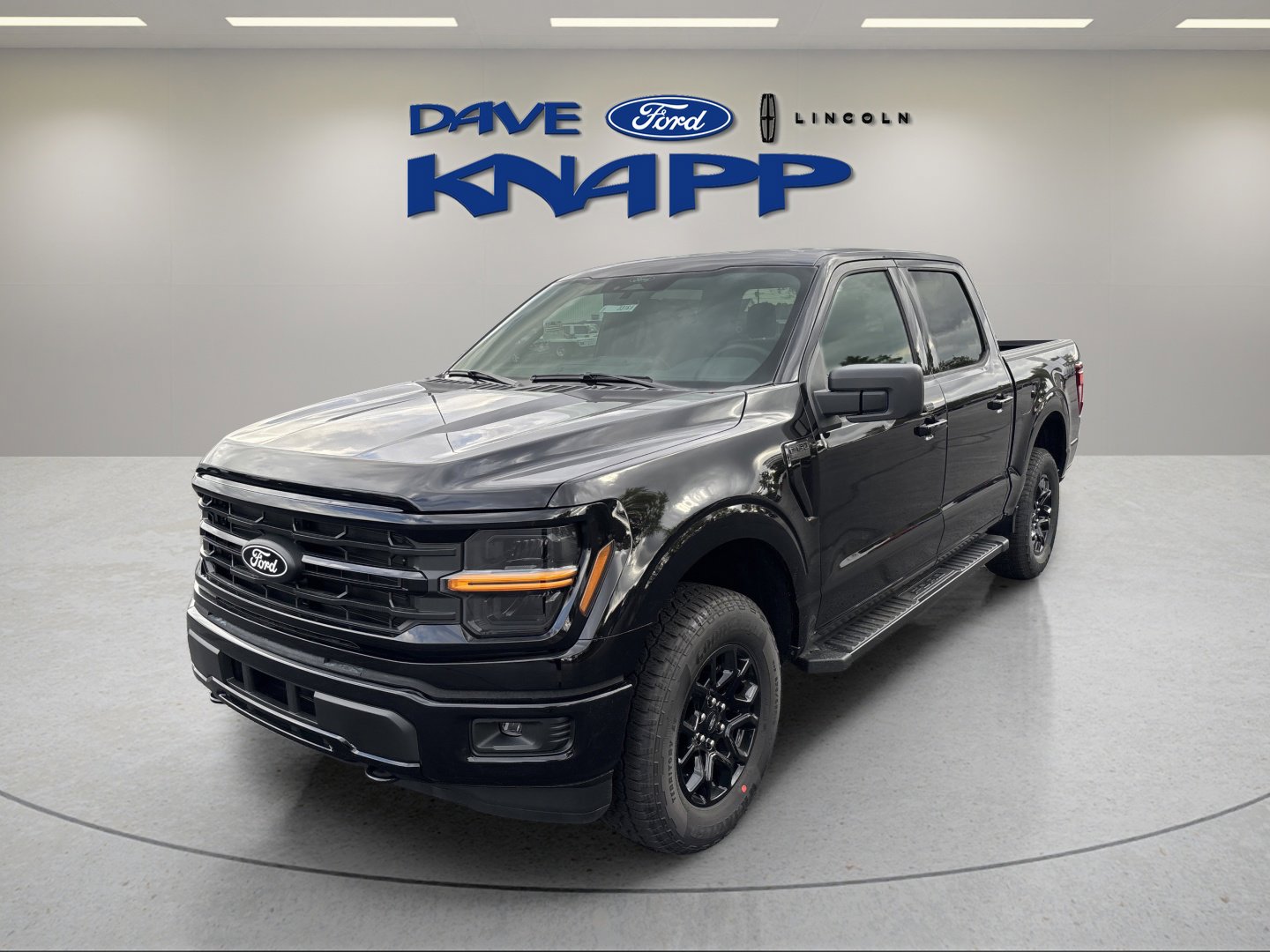 2025 Ford F-150 XLT photo 3