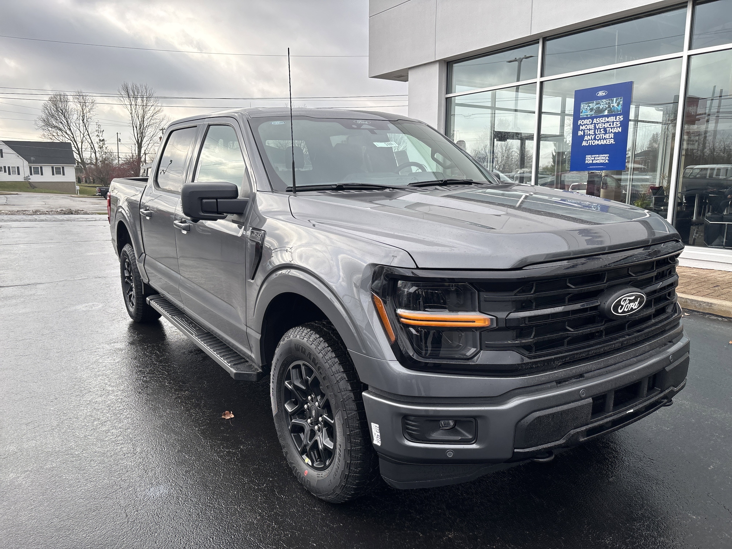 2025 Ford F-150 XLT's photo