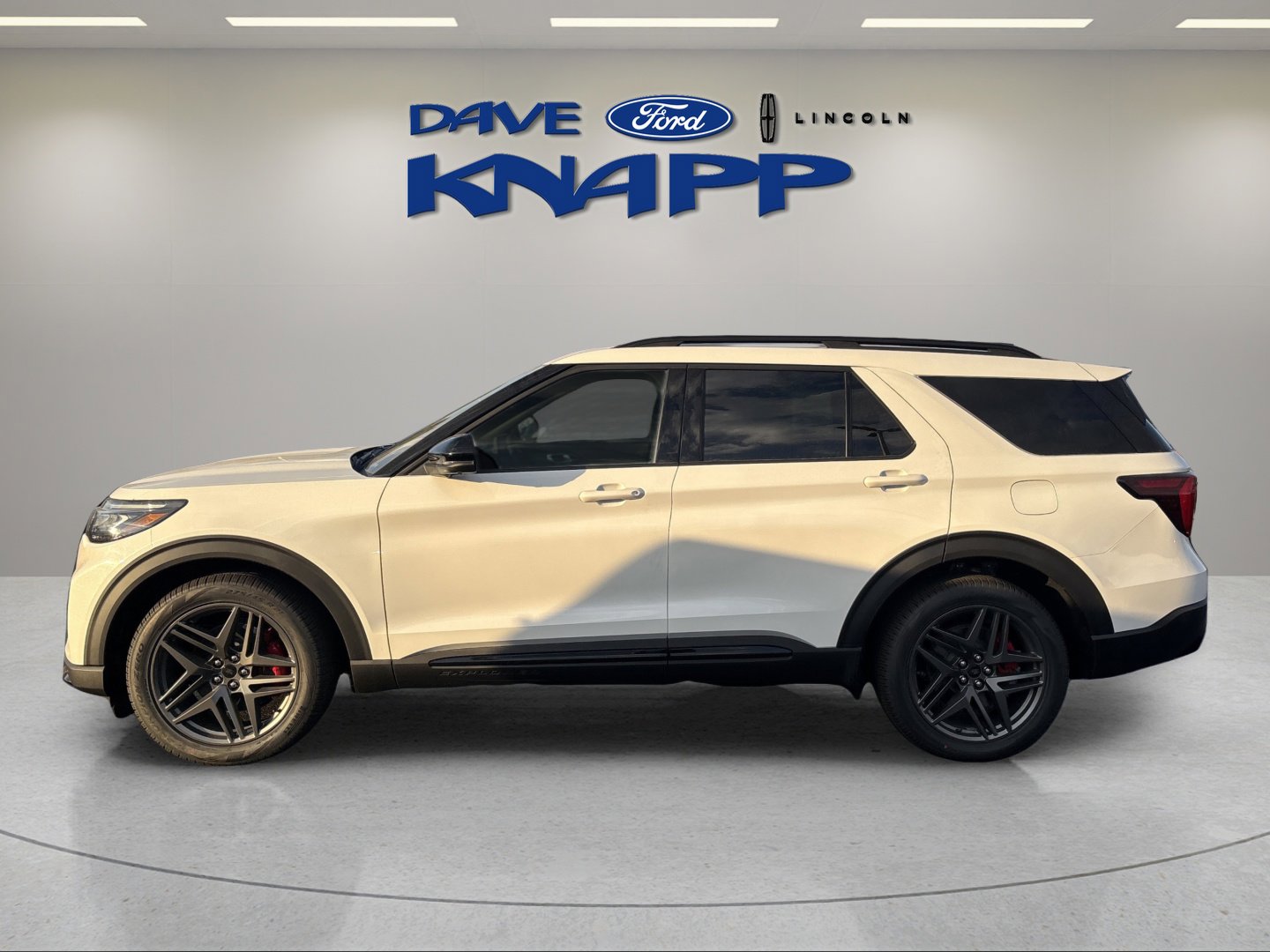 2026 Ford Explorer ST photo 4