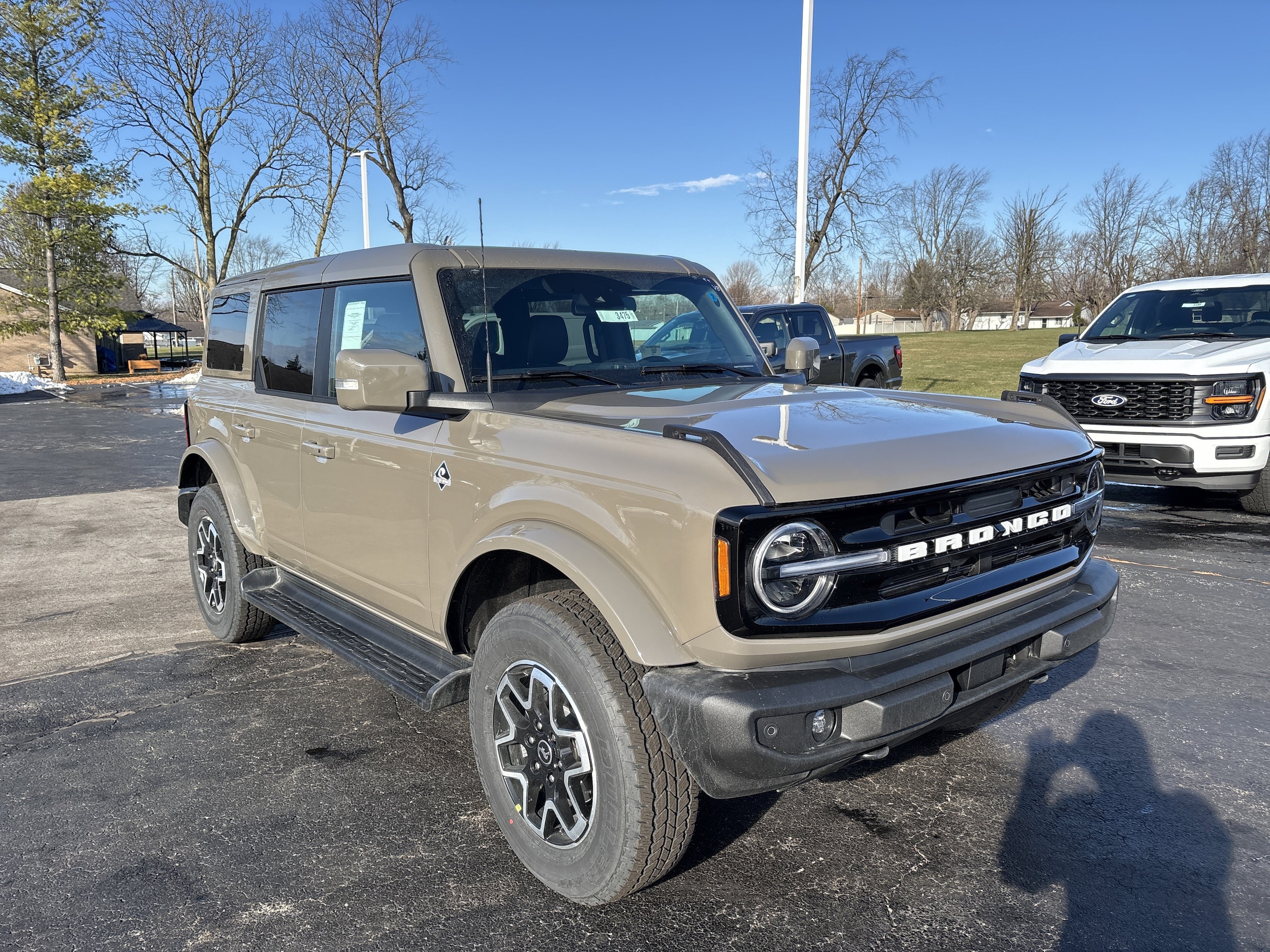 2025 Ford Bronco 4-Door Outer Banks's photo
