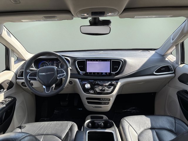 2022 Chrysler Pacifica Touring L - Photo 10