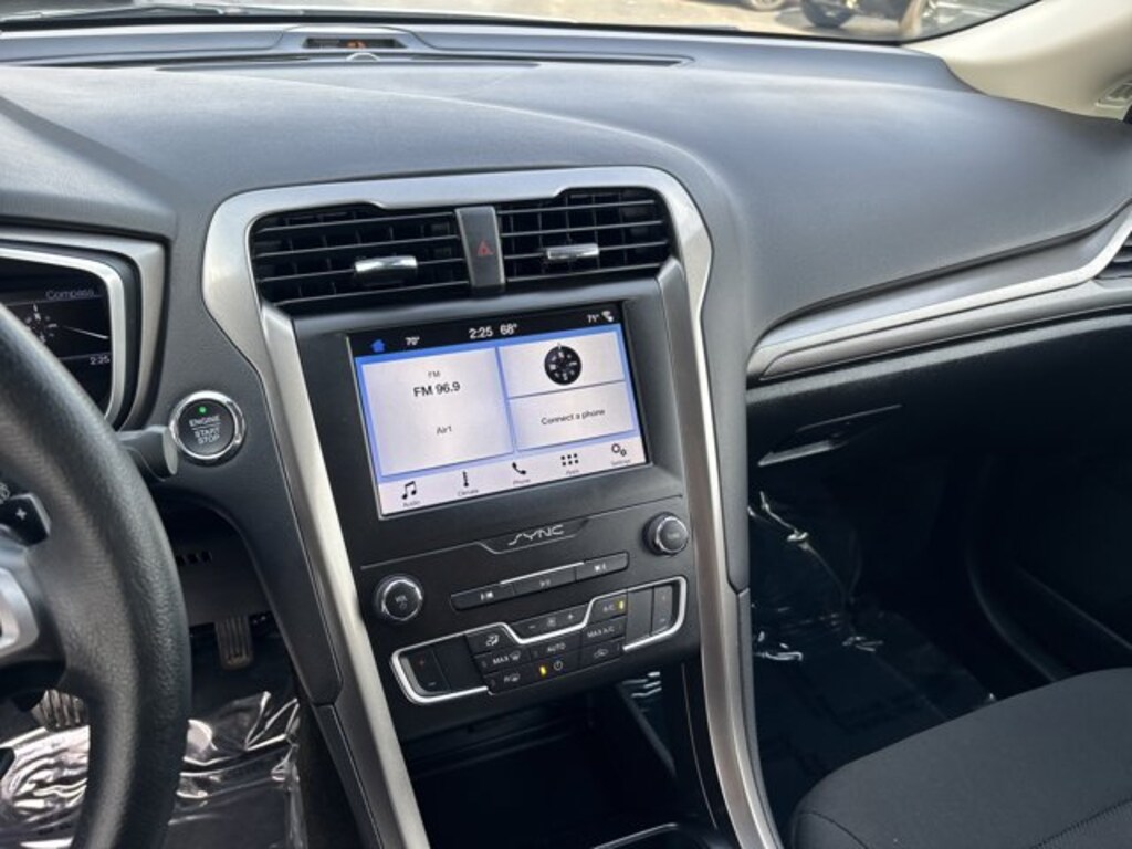 Used 2019 Ford Fusion SE Sedan