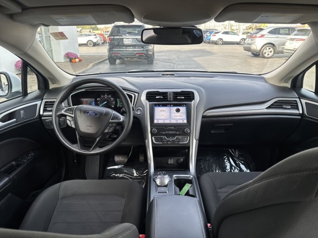 Used 2019 Ford Fusion SE Sedan
