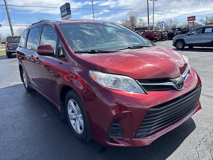 2019 Toyota Sienna Passenger Van