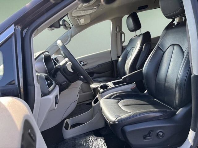 2022 Chrysler Pacifica Touring L - Photo 20
