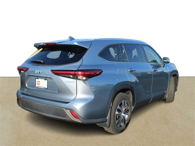 2021 Toyota Highlander Hybrid XLE photo 4