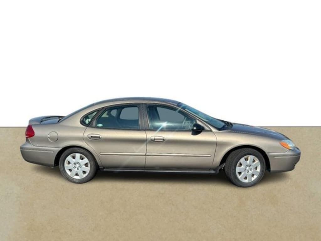Used 2004 Ford Taurus LX 3.0L Sedan