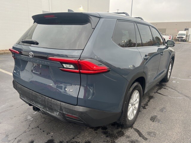 2024 Toyota Grand Highlander XLE photo 4