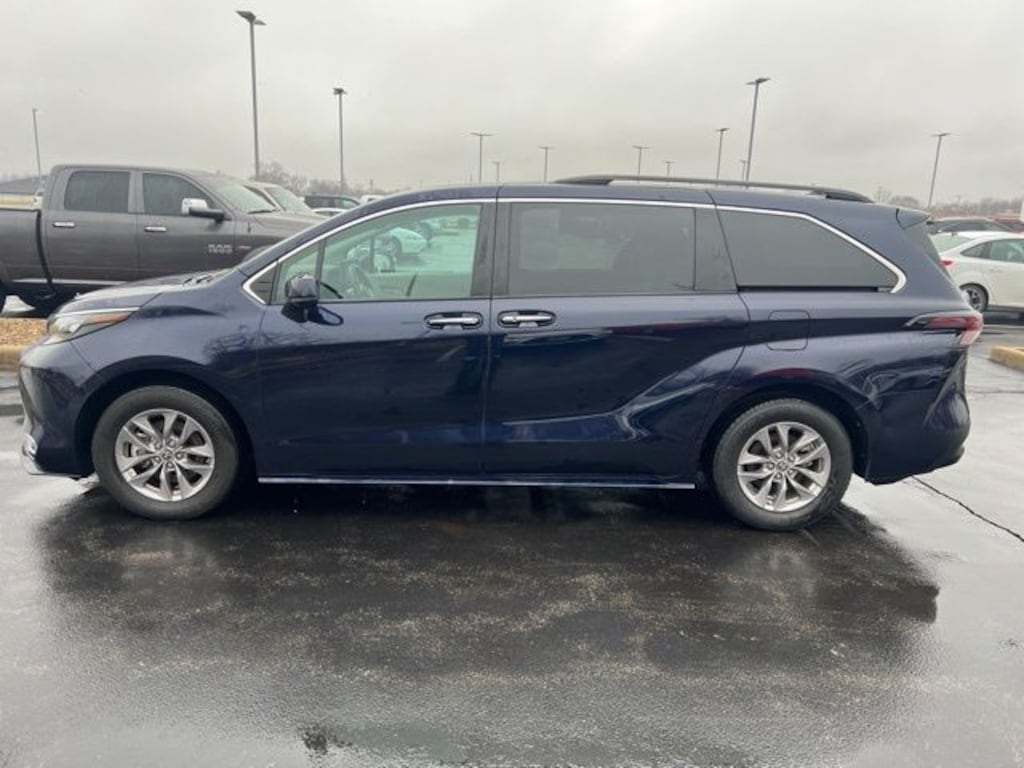 Certified 2024 Toyota Sienna XLE 8 Passenger Van Passenger Van