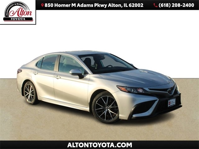 2021 Toyota Camry SE's photo