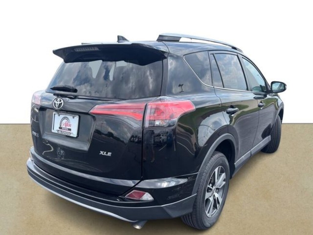Used 2018 Toyota RAV4 XLE SUV