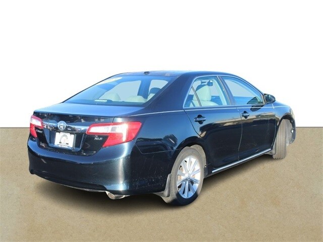 2013 Toyota Camry XLE photo 4