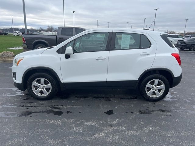 Used 2016 Chevrolet Trax LS with VIN 3GNCJNSB9GL271066 for sale in Ballwin, MO