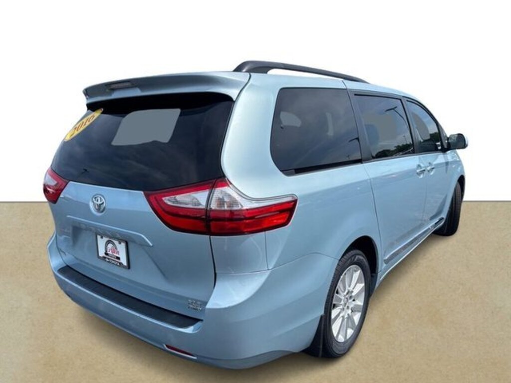 Used 2016 Toyota Sienna XLE Minivan/Van