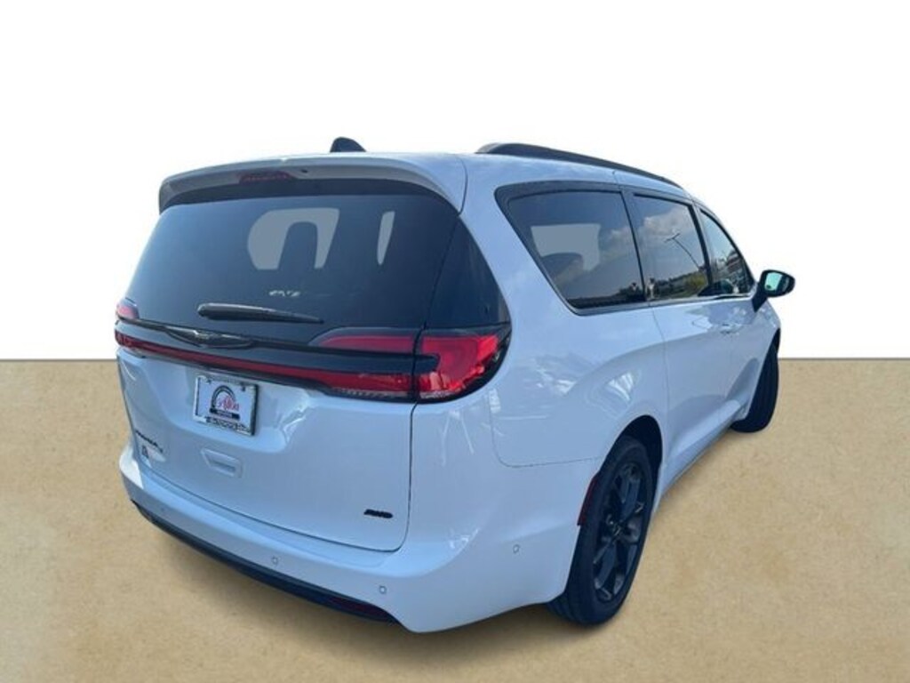 Used 2023 Chrysler Pacifica Touring L Van Passenger Van