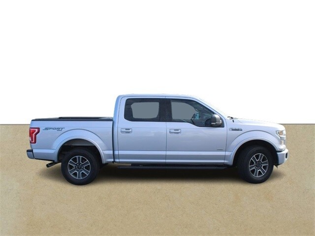 2015 Ford F-150 XLT photo 2