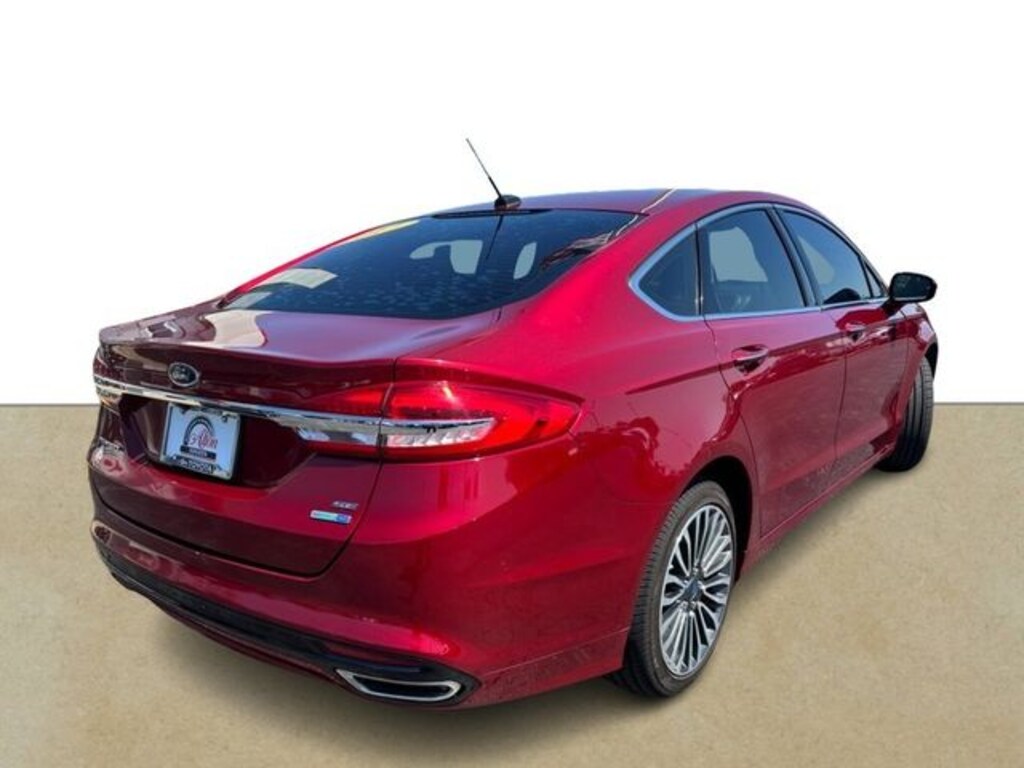 Used 2017 Ford Fusion SE Sedan