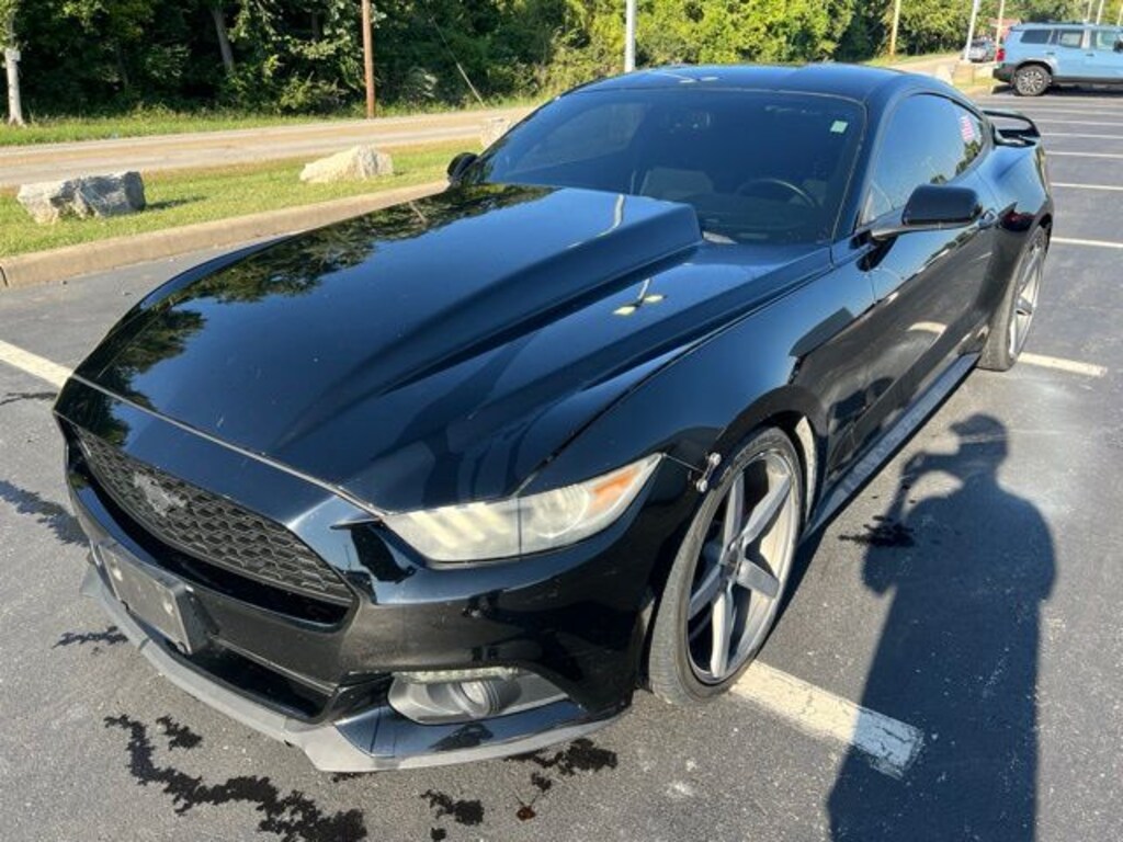Used 2016 Ford Mustang V6 Coupe