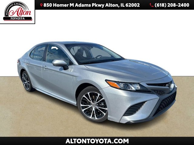 Used 2020 Toyota Camry SE Sedan