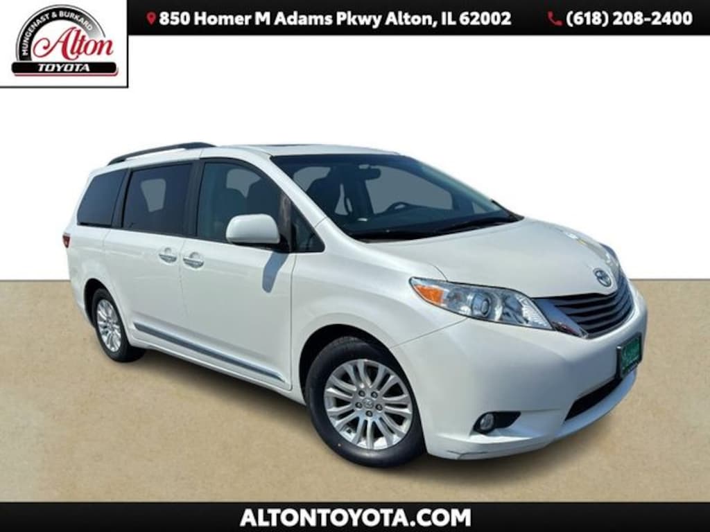 Used 2017 Toyota Sienna XLE 8 Passenger Van Passenger Van