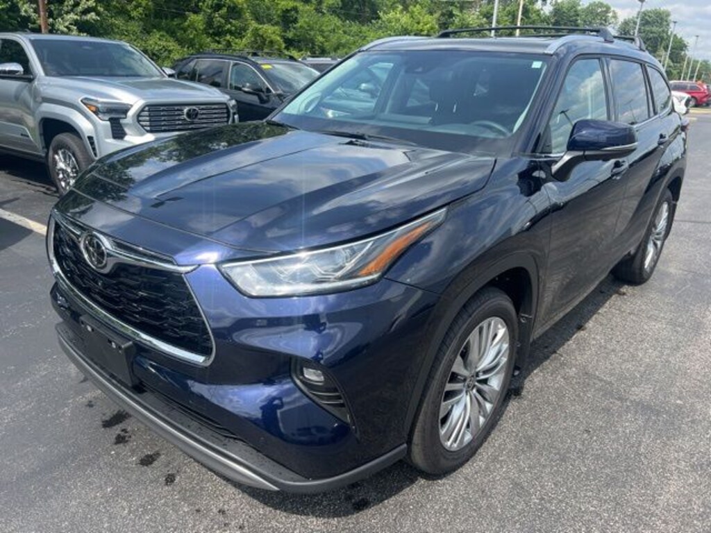 Certified 2025 Toyota Highlander Platinum SUV