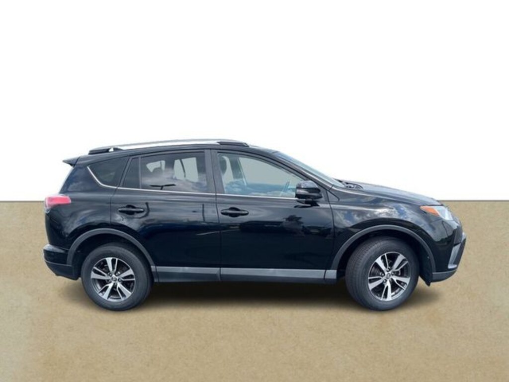 Used 2018 Toyota RAV4 XLE SUV