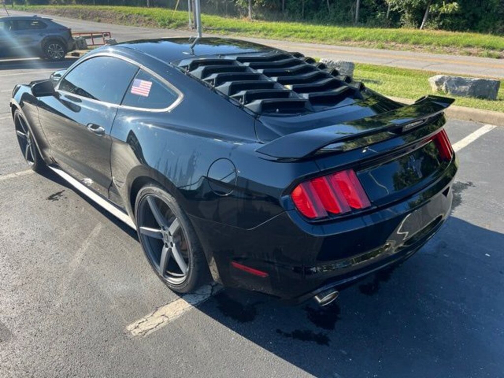 Used 2016 Ford Mustang V6 Coupe