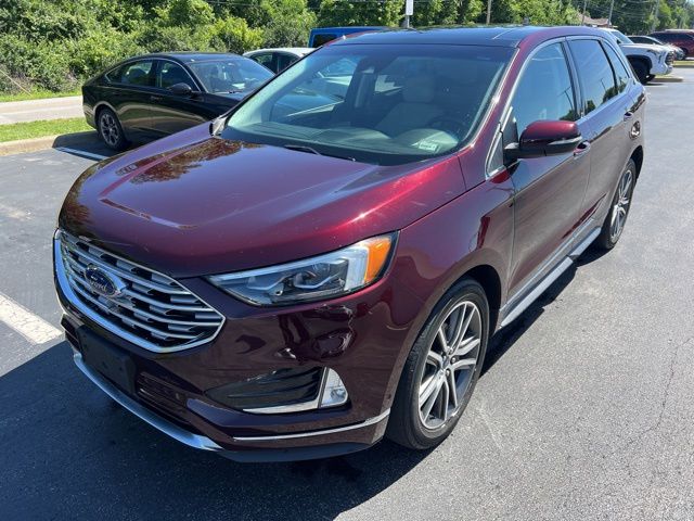 2019 Ford Edge Titanium's photo
