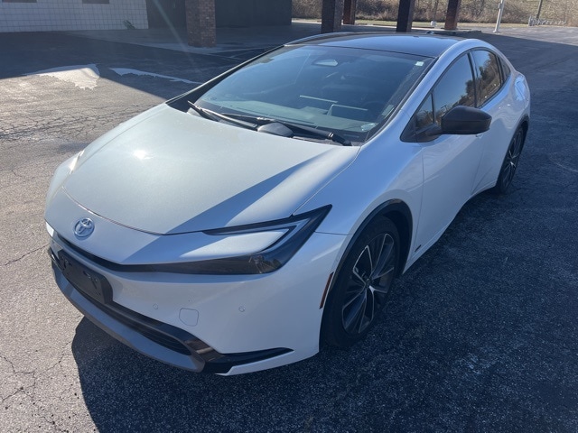 2023 Toyota Prius Limited's photo