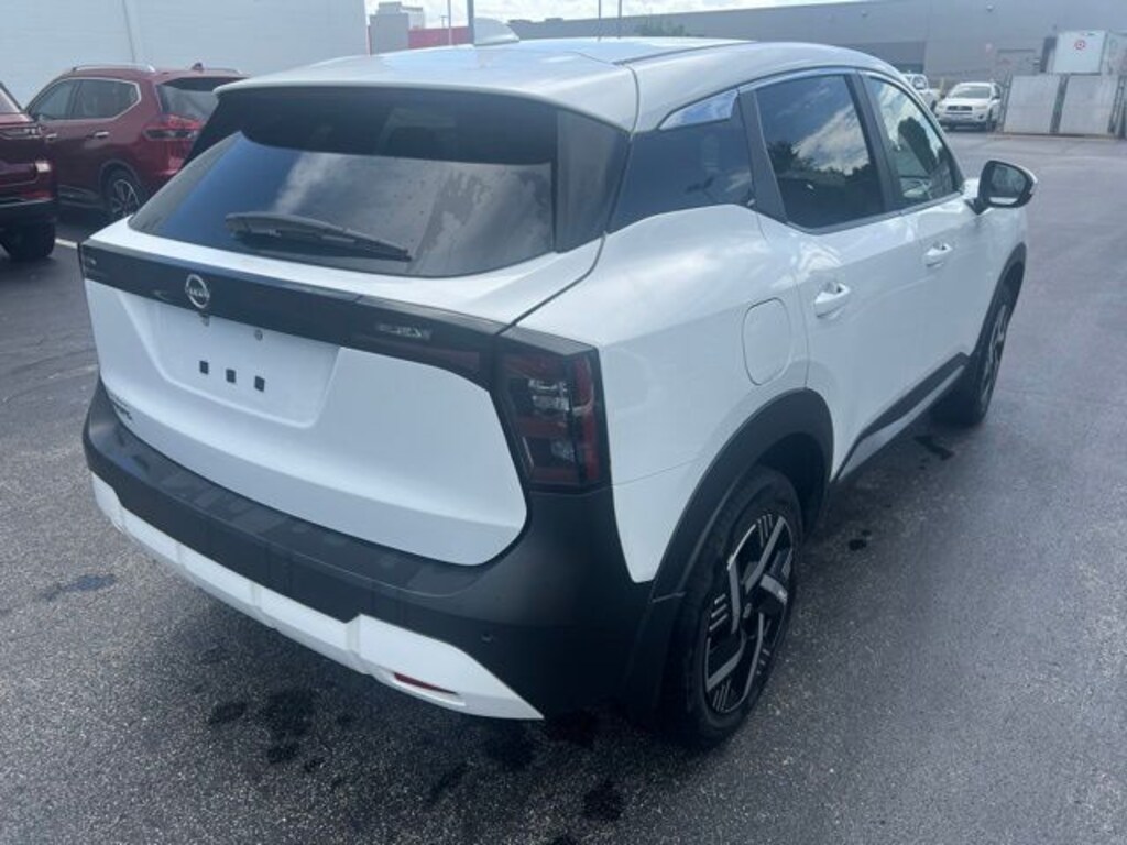 Used 2025 Nissan Kicks SV SUV