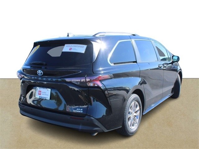 2023 Toyota Sienna XLE photo 4