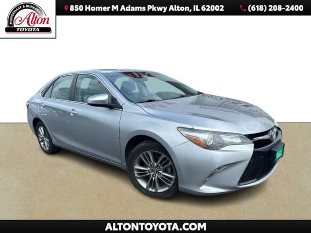 Used 2016 Toyota Camry SE Sedan