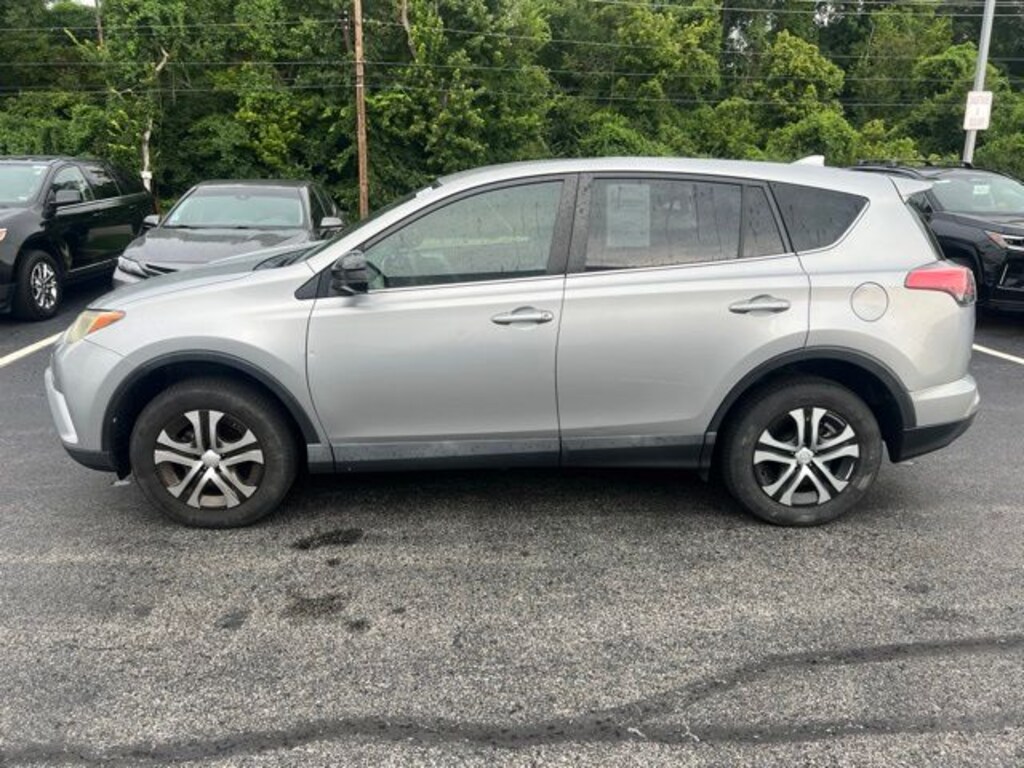 Used 2017 Toyota RAV4 LE SUV