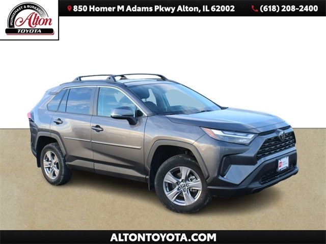 2024 Toyota RAV4 XLE's photo