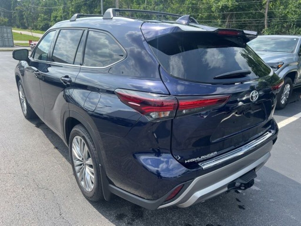 Certified 2025 Toyota Highlander Platinum SUV