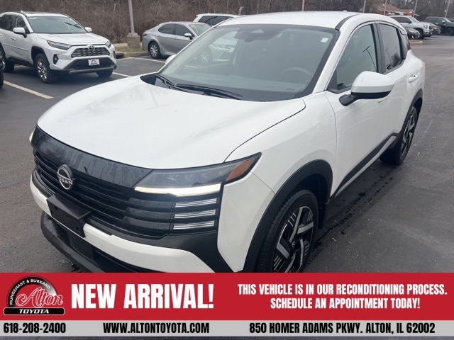 2025 Nissan Kicks SV's photo