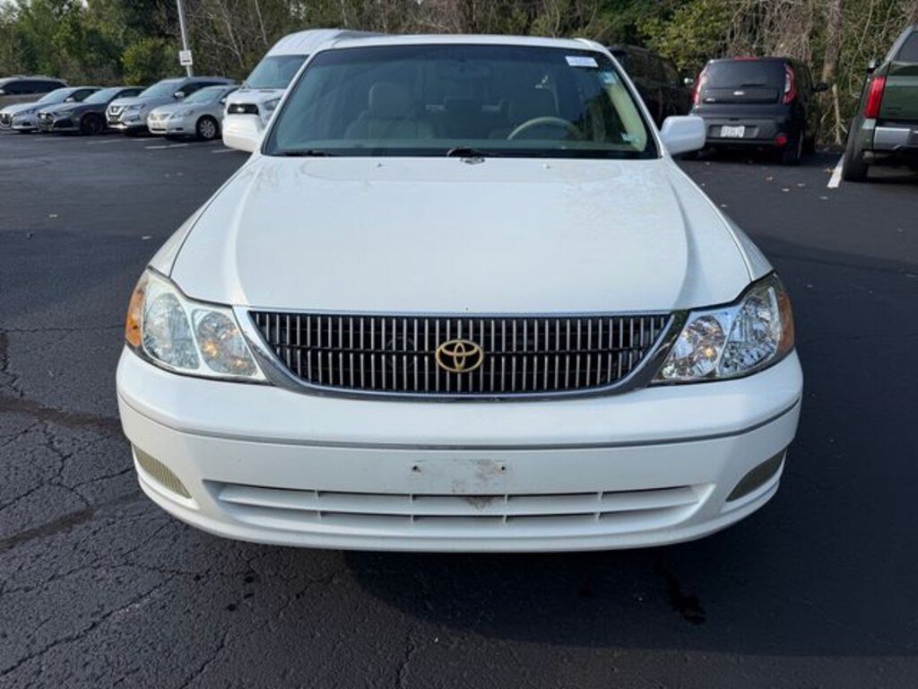 Used 2002 Toyota Avalon XLS Sedan