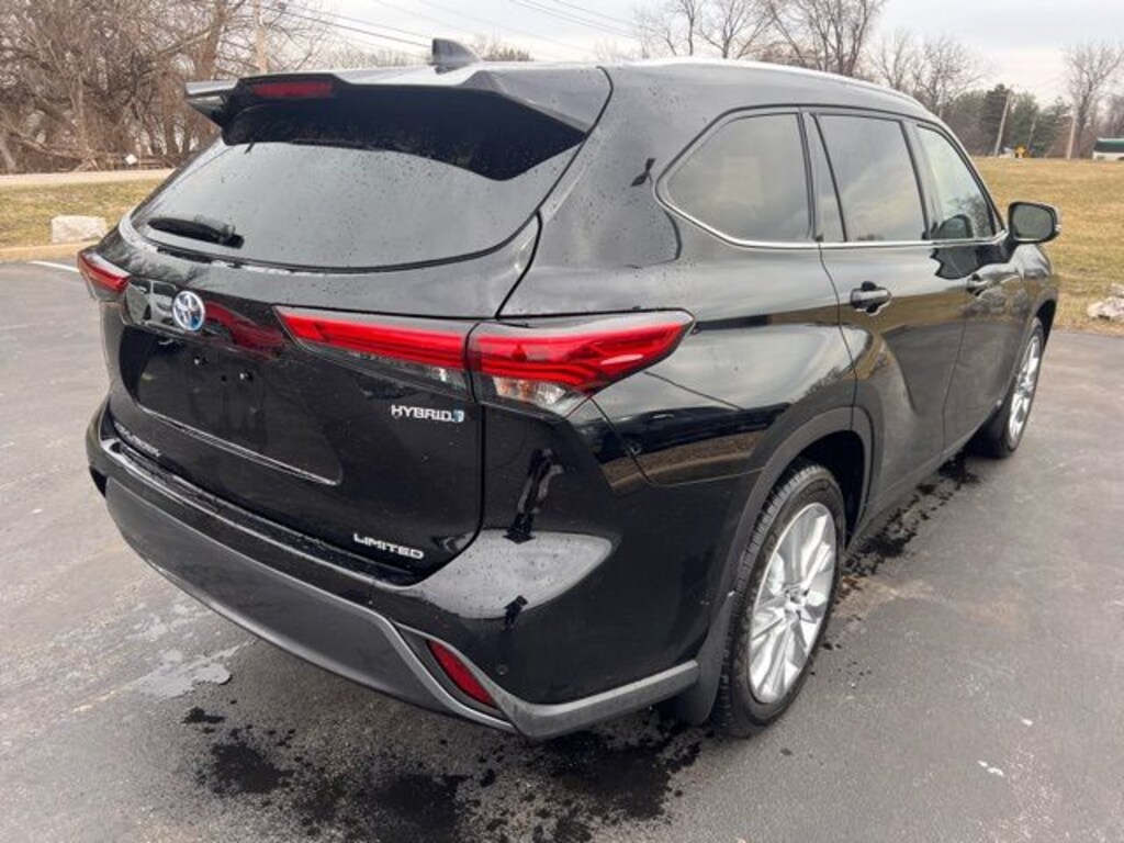 Certified 2022 Toyota Highlander Hybrid Limited SUV