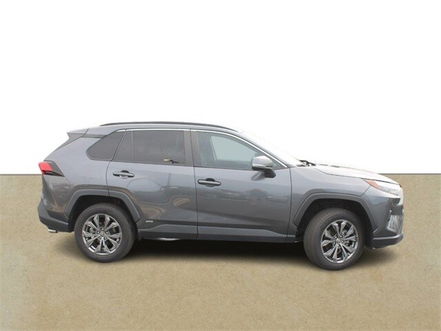 2022 Toyota RAV4 Hybrid XLE Premium photo 2