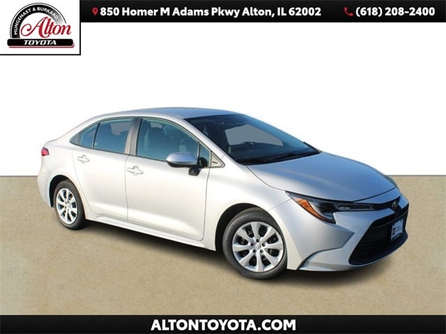 2024 Toyota Corolla LE's photo