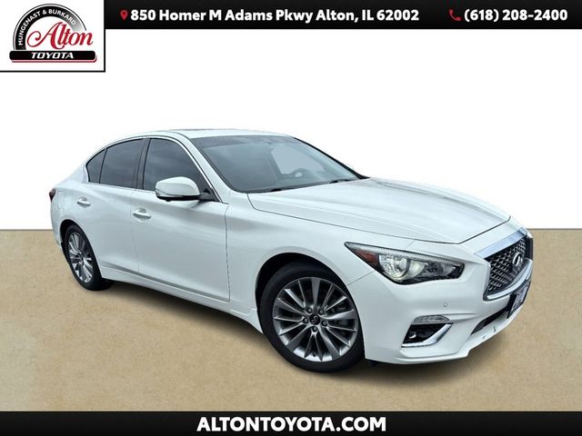 2023 INFINITI Q50 LUXE