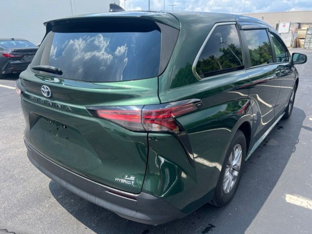 Certified 2021 Toyota Sienna LE Minivan/Van