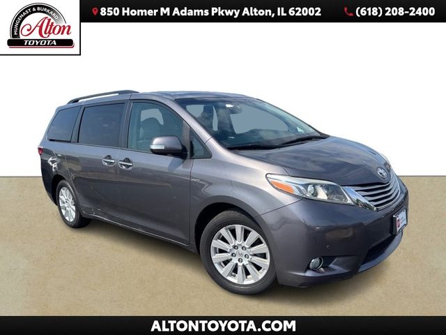 2017 Toyota Sienna Limited V6 AWD 7-Passenger's photo