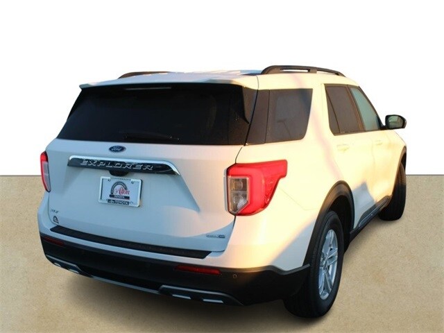 2020 Ford Explorer XLT photo 3
