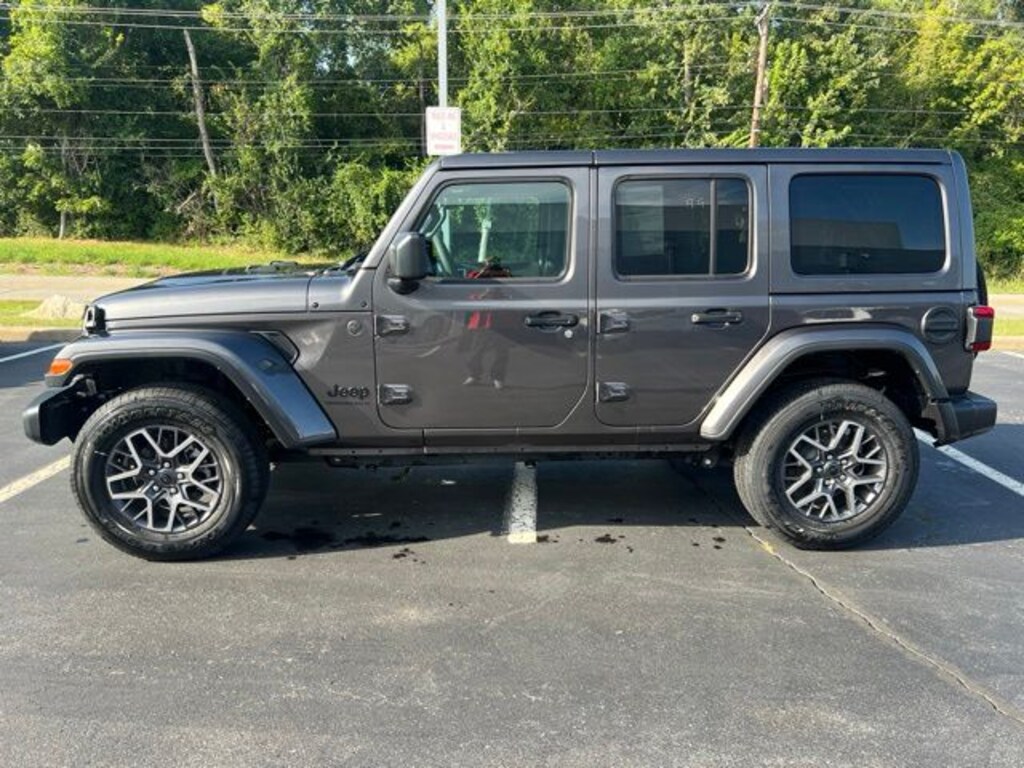 Used 2026 Jeep Wrangler Sahara SUV