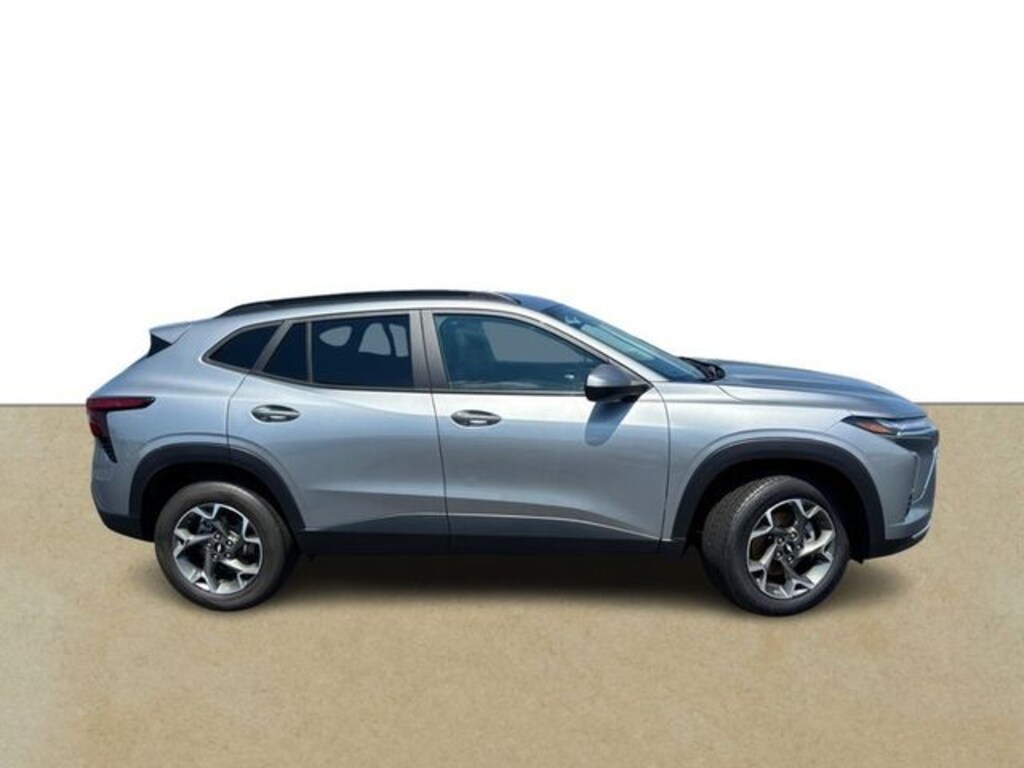 Used 2024 Chevrolet Trax LT SUV
