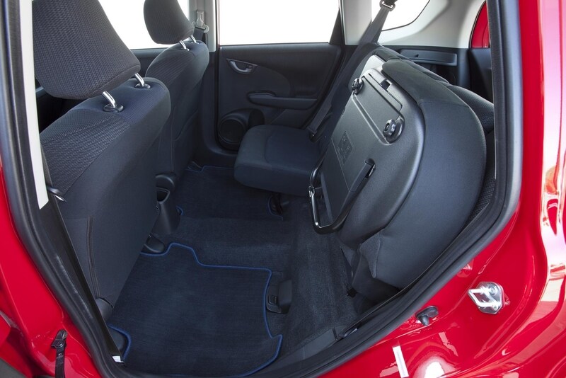 2012-honda-fit-sport-32.jpg